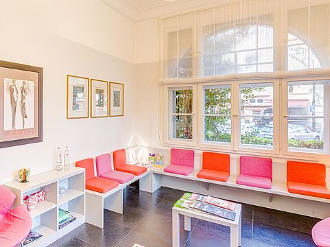Praxisbild vom Wartezimmer